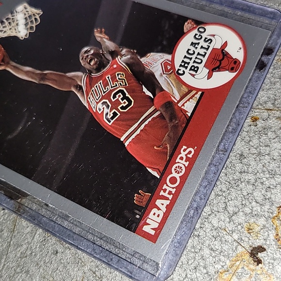 Michael Jordan. 1990. NBA HOOPS. Mint. - Picture 3 of 7
